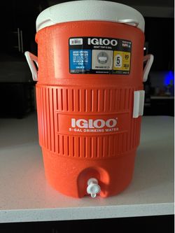 IGLOO 5 Gallon Water Jug.