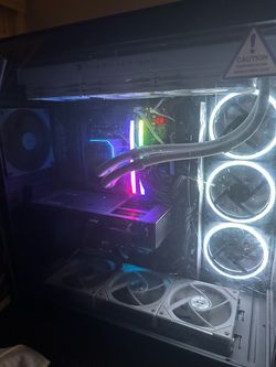 High end gaming pc RTX 5050 Ryzen 7 9800x3D 32GB DDR5