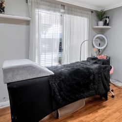 Massage/Lash bed
