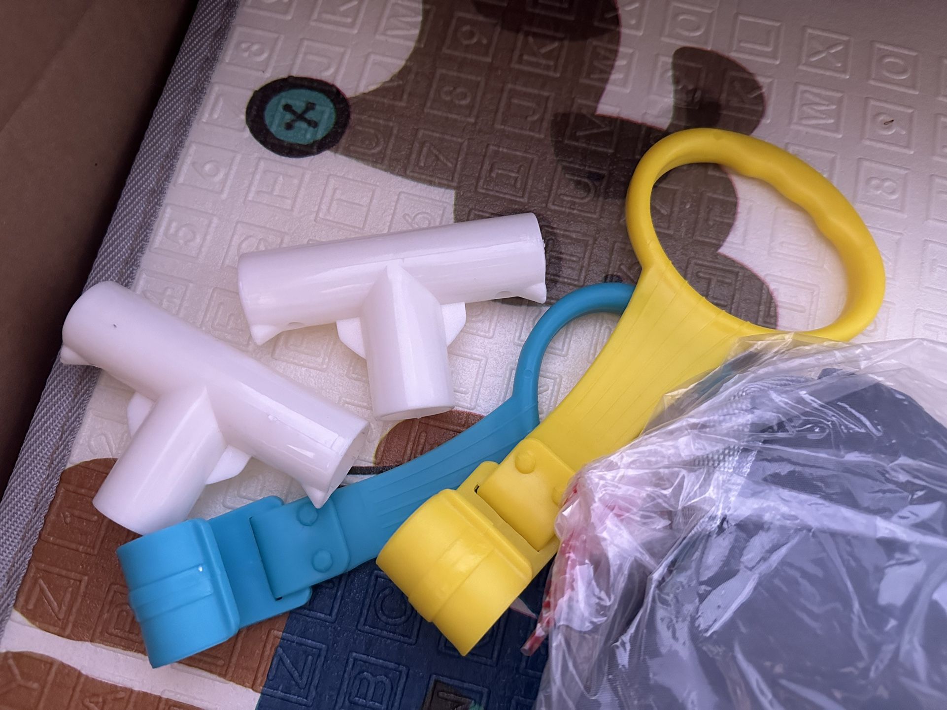 Baby Playpen With Folding Mat, Playpen For Babies And Toddlers With Zipper Gate Anti Slip Suckers Open box item INVENTORY NUMBER: 108