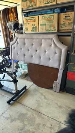 Tuft Headboard fits A QUEEN or FULL