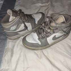 Jordan 1 Mid Linen 