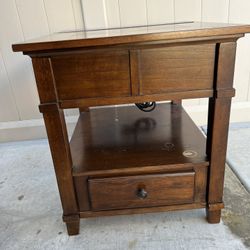 2 End Tables