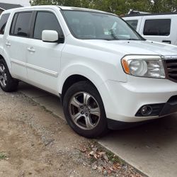 honda pilot white 6 cylinder
