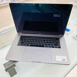 MacBook Pro 2018 16gb ram 512gb ssd