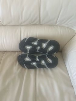 EZY sneakers
