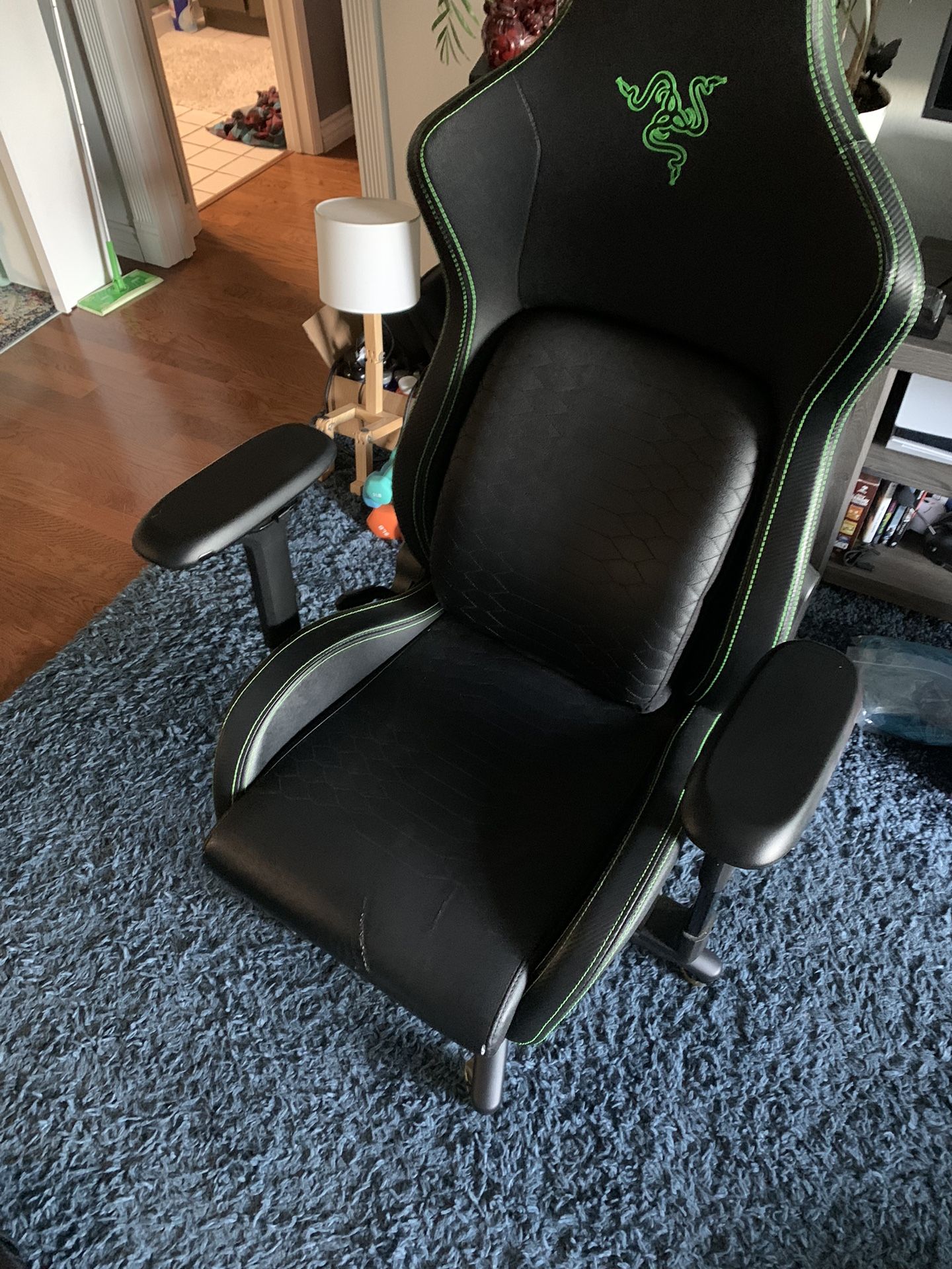Razer Iskur V2 Gaming Chair Black And Green
