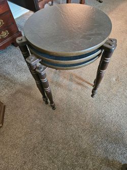 3 Round Nesting Tables Side Accent