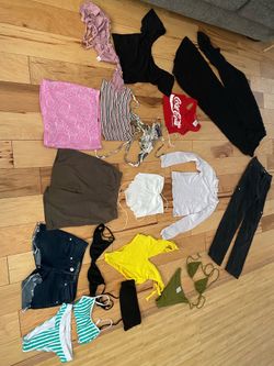 Yardsale girl clothes xs
