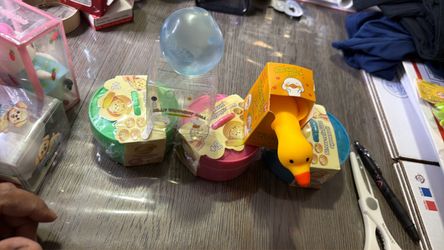 Pinching Duck Squeeze Toy with Bubble Ball