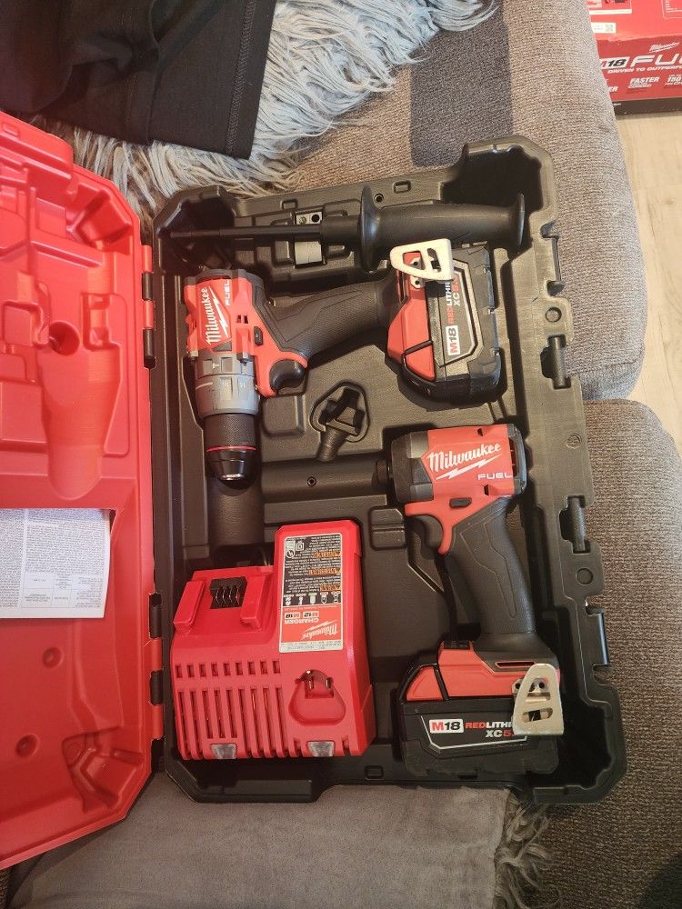 Millwake Fuel Kit M18 Only Used 1 Time Like New $280
