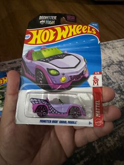 Hotwheels MONSTER HIGH® GHOUL MOBILE $3
