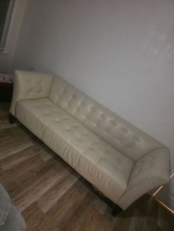 Sofa blanco de cuero