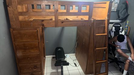 Solid Hardwood Loft Bed w/ Built-In Desk & 5 Drawers Heavy Duty pickup only