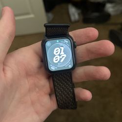 Series 6 Apple Watch  40mm