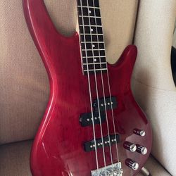 Ibanez gsr200b with Pa speaker sub amp