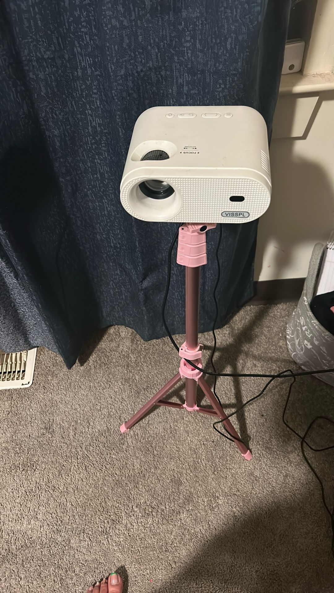 Tripod Projector
