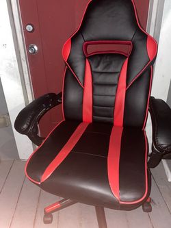 Black and Red Racing Style Gaming Chair
