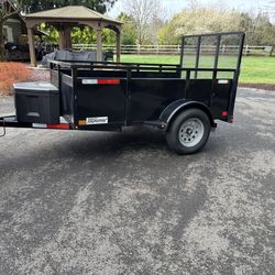 Utility Trailer 5x8 with ramp.