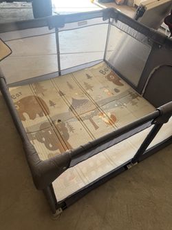 Play pen