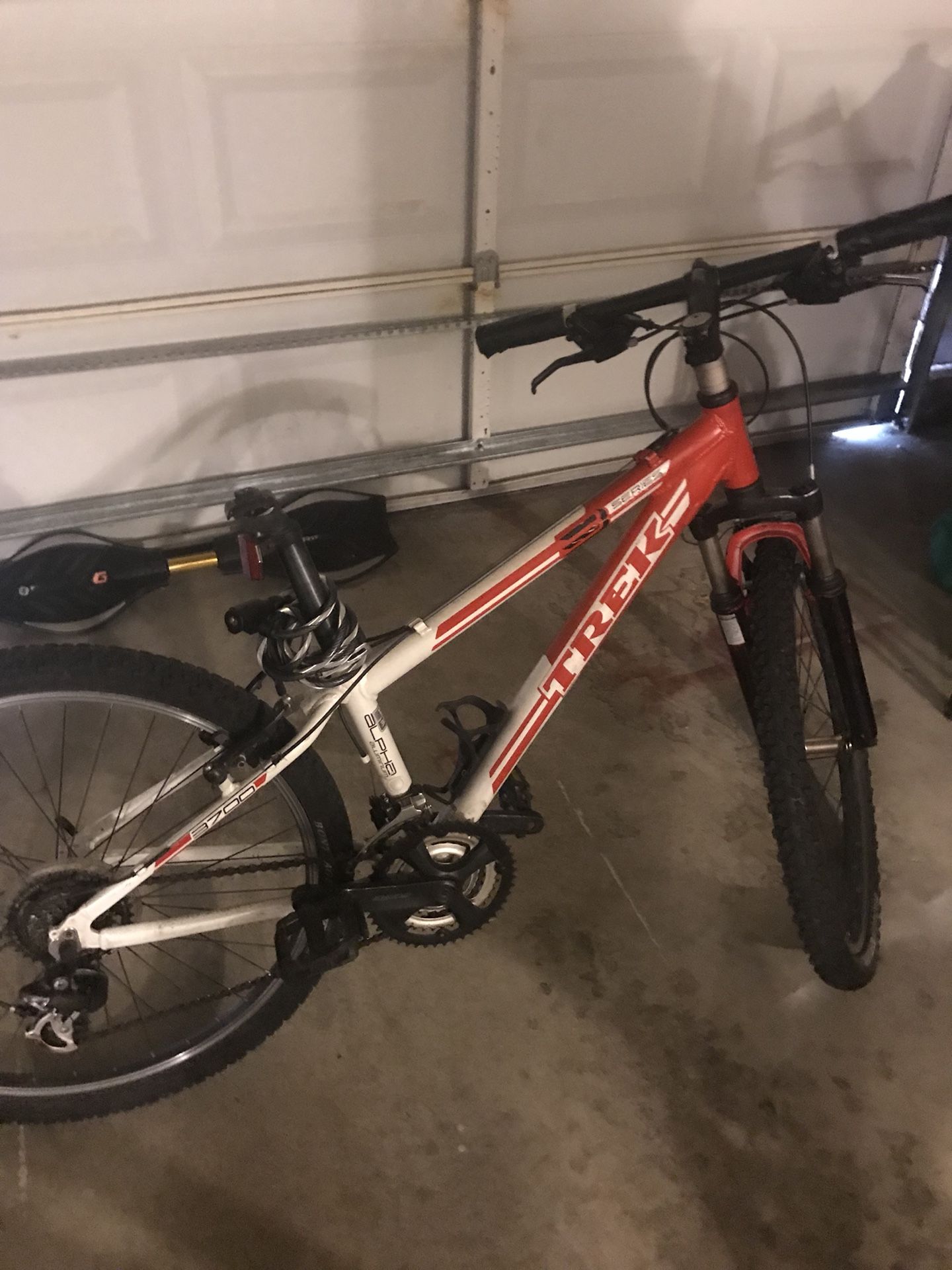 trek 3700 alpha mountain bike