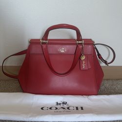 Coach X Selena Gomez Red Bag Prise Down