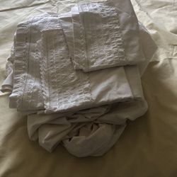 Full Bed Sheet (4 Pieces )