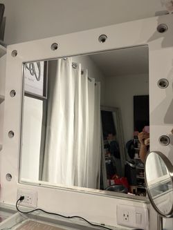 vanity mirror