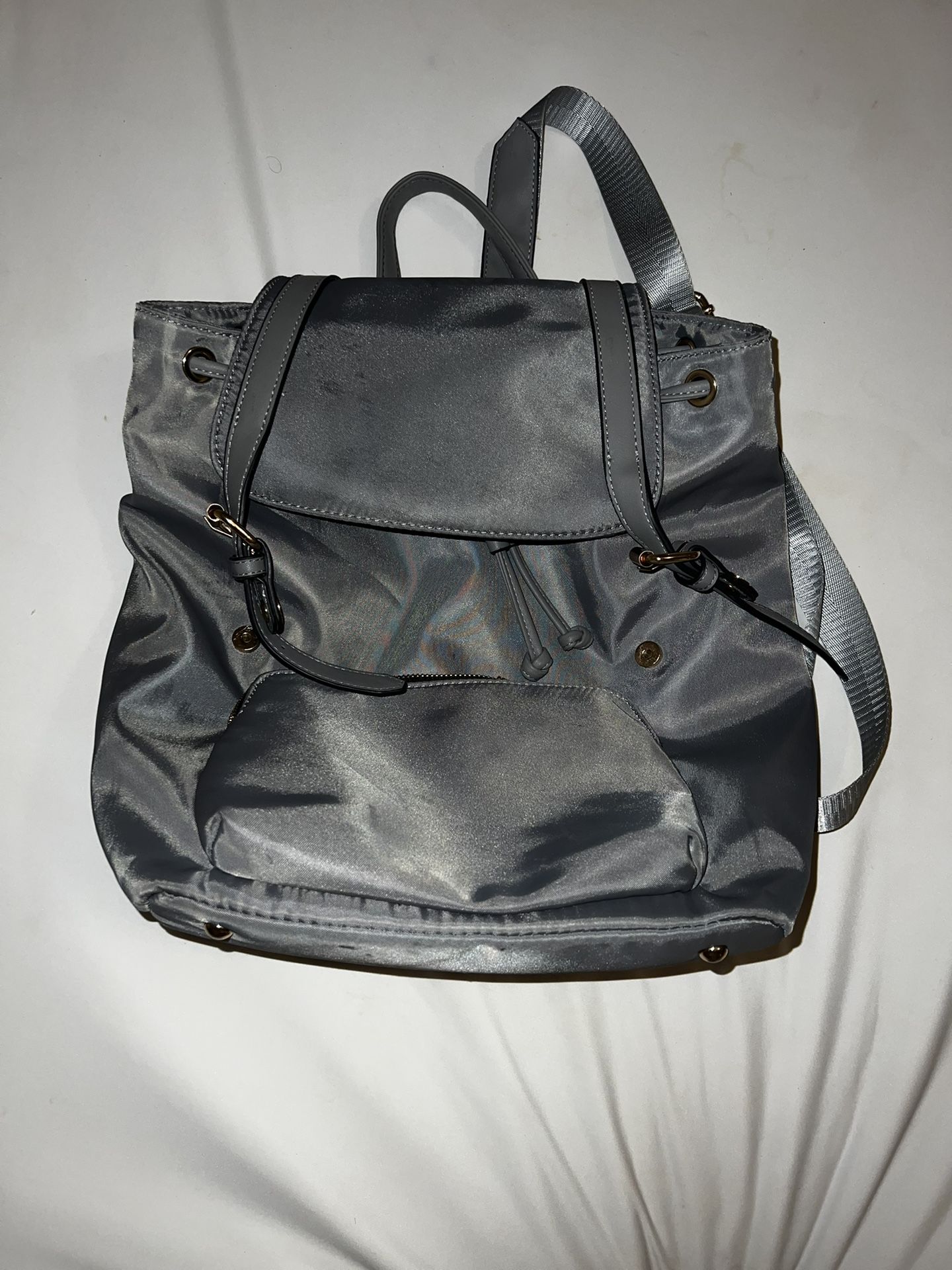 Women’s gray drawstring medium backpack