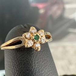 14k yellow gold diamond flower pinky ring