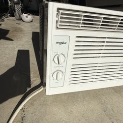 Whirlpool Air Conditioning Unit Window Type (huge Price Cut)