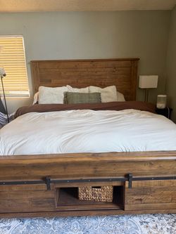 Like New Wood King Bed Frame with Storage