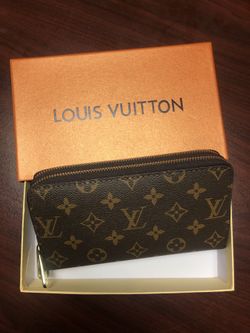 Louis Vuitton zip wallet