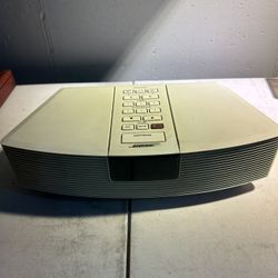 Bose Wave Radio. (original)