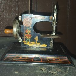 Antique Casige Child's Sewing Machine