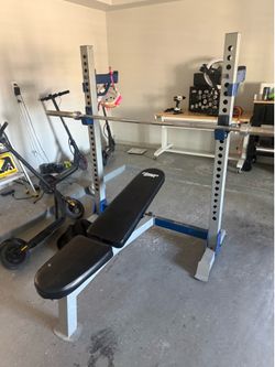 Bench press with bar