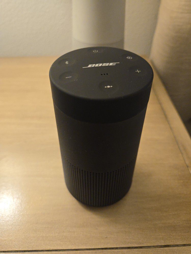 Bose Revolve II Bluetooth Speaker Like New