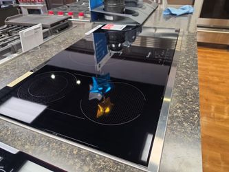 36" Thermador Electric Cooktop