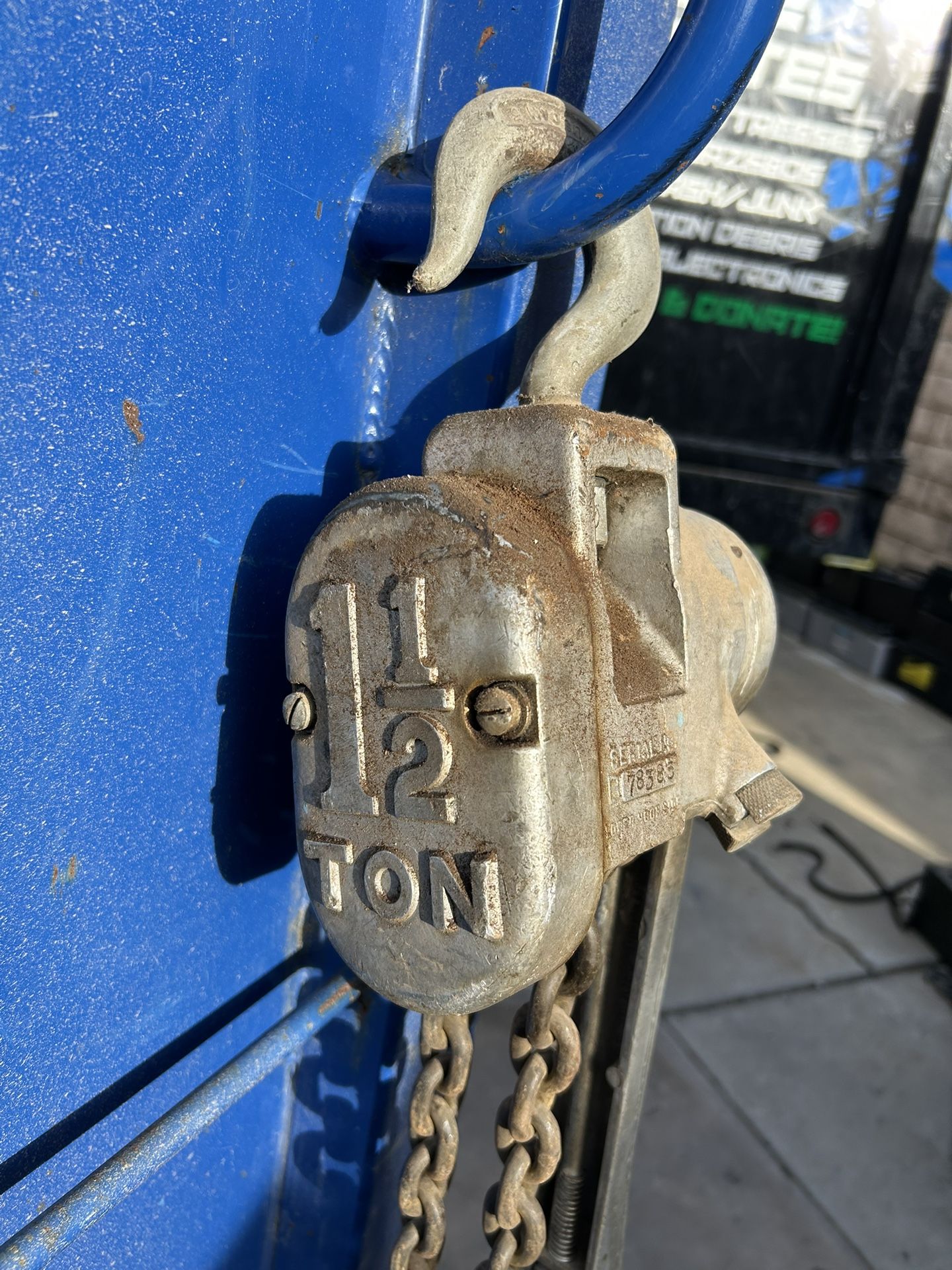 CM Series 1.5 Ton Long Handle Puller Hoist
