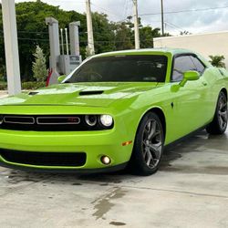 2015 Dodge Challenger R/T Plus 