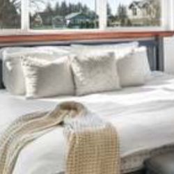 King Platform Bed And Headboard With Dresser