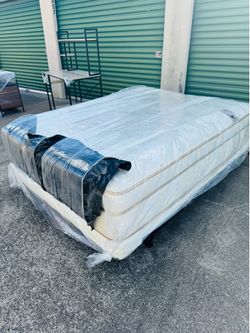Full Size Bed With Mattress
