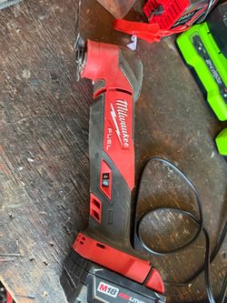 Milwaukee M18 FUEL Oscillating Multi-Tool