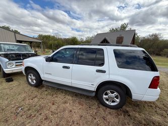 2004 Ford Explorer