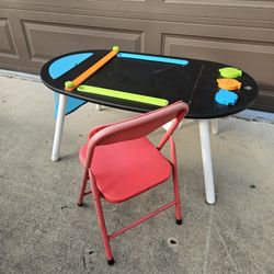 KidKraft Wooden Chalkboard Art Table with   and Paint Cups, Children's Furniture, Brightly Colored