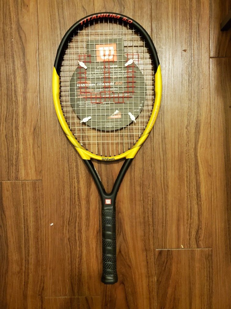 Wilson Titanium Hammer 5.0 Tennis Racket with Cover