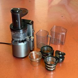 Nama Cold Press Juicer J1 Slow Masticating Juicer – Excellent Condition