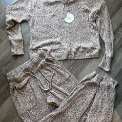 Women’s Leopard Set! (Size XS)