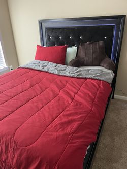 Bed : Mattress , Box Spring & Frame