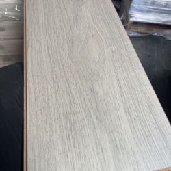 Lifeproof Willow Creek Tan Oak 14 mm T x 8 in. W Waterproof Laminate Wood Flooring (13.28 sq. ft/case)